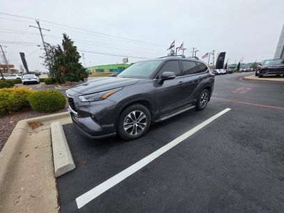 Used 2022 Toyota Highlander XLE