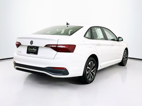 Used 2024 Volkswagen Jetta S image 9