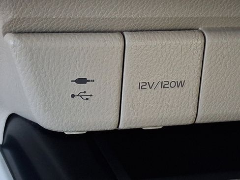 Used 2018 Toyota Camry LE image 24