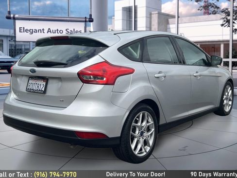 Used 2015 Ford Focus SE w/ Equipment Group 201A FWD image 5