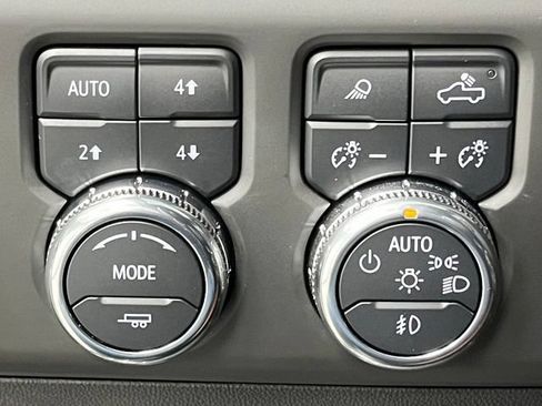 Used 2025 GMC Sierra 1500 Denali Ultimate AWD/4WD image 32