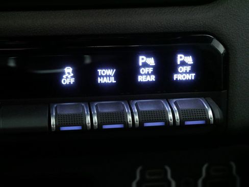 Used 2021 RAM 1500 Big Horn image 32