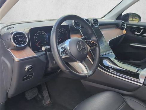 Used 2023 Mercedes-Benz GLC 300 image 9