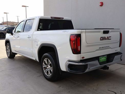 Used 2024 GMC Sierra 1500 SLT image 3