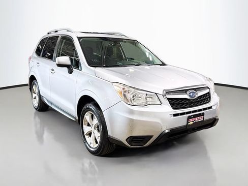Used 2016 Subaru Forester 2.5i Premium w/ All-Weather Package AWD/4WD image 3