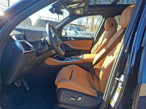 Certified 2025 BMW X5 xDrive50e w/ M Sport Package image 13