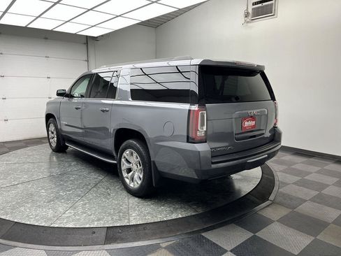 Used 2018 GMC Yukon XL SLT w/ Open Road Package AWD/4WD image 2
