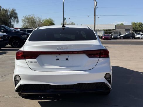 Used 2022 Kia Forte LXS FWD image 7