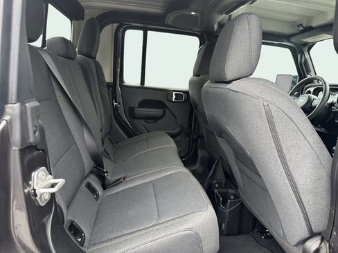 Certified 2024 Jeep Gladiator Sport image 13