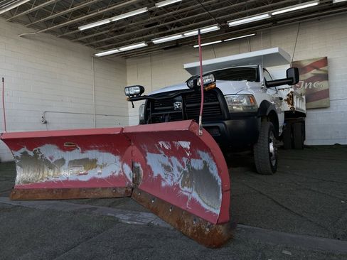 Used 2012 RAM 4500 4x4 Regular Cab w/ Max Tow Pkg image 7