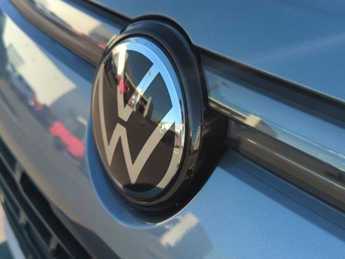 Certified 2025 Volkswagen Tiguan S image 23