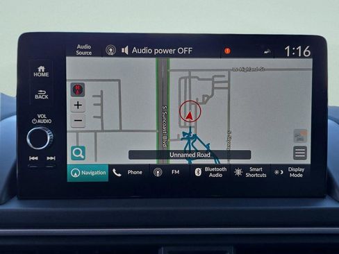 Used 2025 Honda Pilot Touring image 23