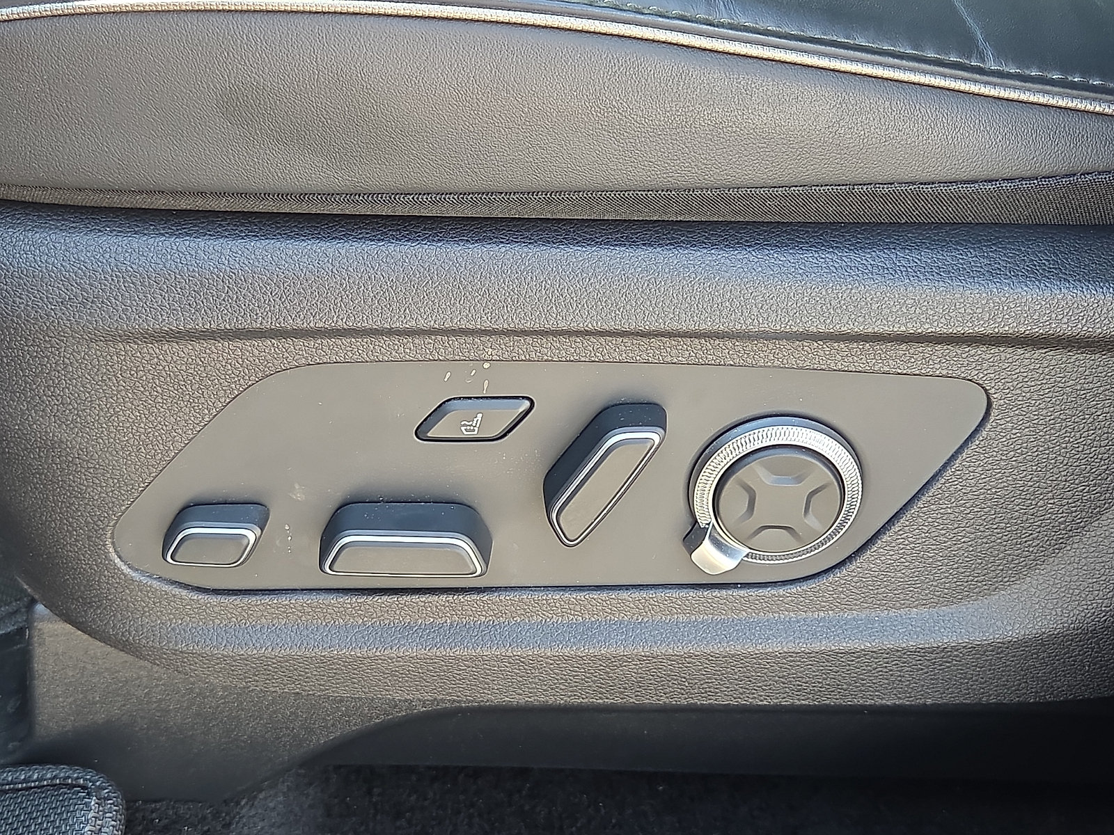 Used 2025 Hyundai Palisade Calligraphy AWD/4WD image 16