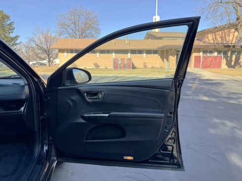 Used 2015 Toyota Avalon XLE image 39