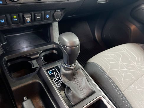 Used 2023 Toyota Tacoma TRD Off-Road w/ Technology Package image 16