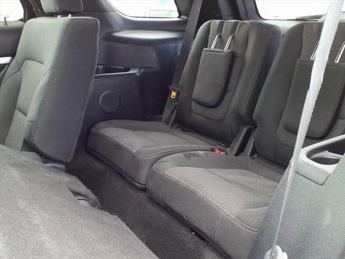 Used 2017 Ford Explorer XLT w/ Equipment Group 201A image 23