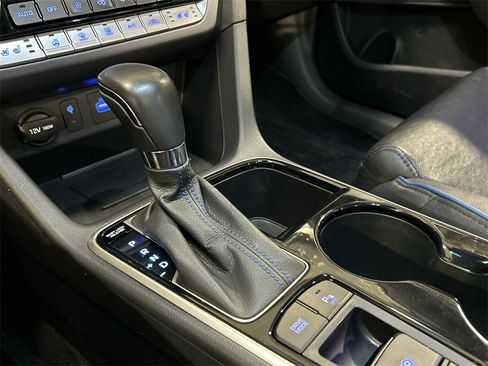 Used 2019 Hyundai Sonata Limited image 20