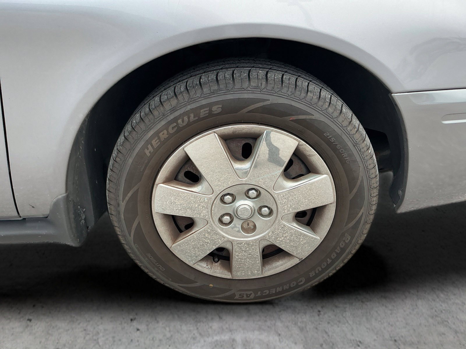 Used 2007 Ford Taurus SE FWD image 10