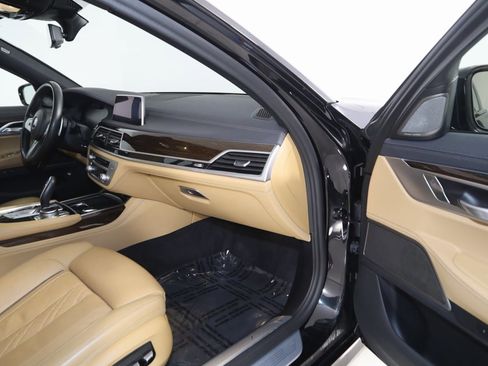 Used 2020 BMW 745e xDrive image 56