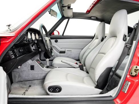Used 1995 Porsche 911 Carrera RWD image 6