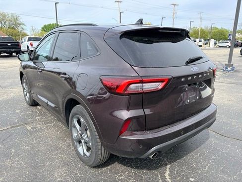 Used 2023 Ford Escape ST-Line w/ Tech Pack #1 AWD/4WD image 7