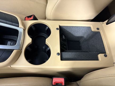 Used 2018 Porsche Macan S image 32