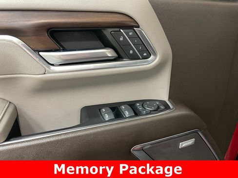 Used 2024 GMC Sierra 2500 SLT w/ SLT Premium Package image 9
