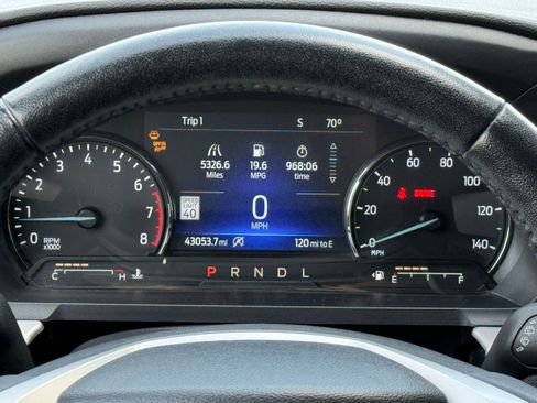 Used 2023 Ford Explorer XLT w/ Equipment Group 202A AWD/4WD image 32