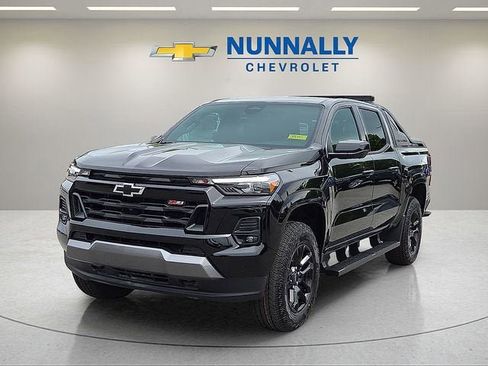 New 2026 Chevrolet Colorado Z71 w/ Midnight Edition AWD/4WD image 1