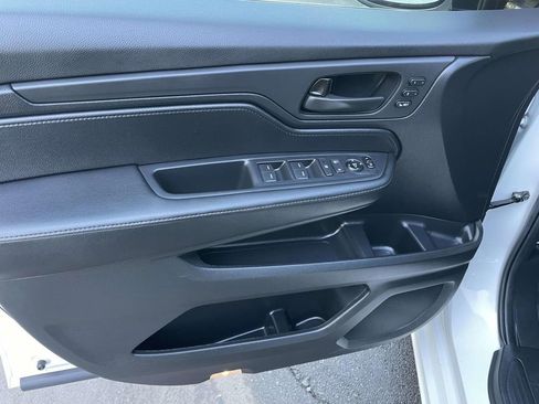 Used 2025 Honda Odyssey Sport-L image 28