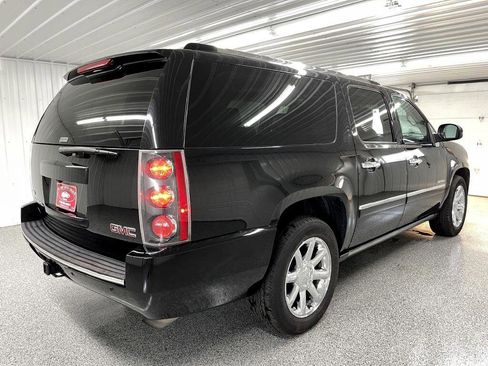 Used 2012 GMC Yukon XL Denali image 2