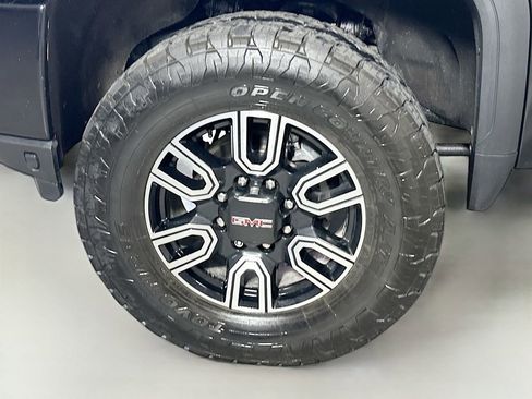 Used 2021 GMC Sierra 3500 AT4 w/ AT4 Preferred Package AWD/4WD image 34