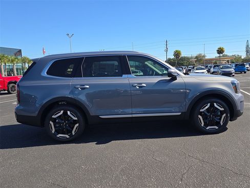 New 2025 Kia Telluride EX image 9