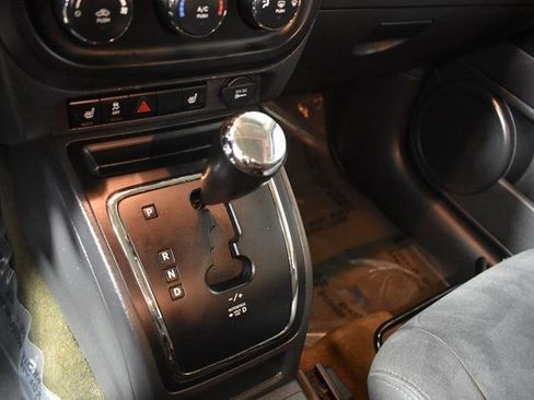 Used 2017 Jeep Patriot Latitude image 17