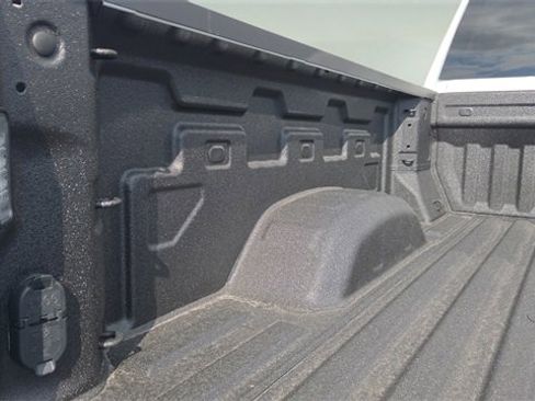 New 2026 GMC Sierra 2500 SLT image 24