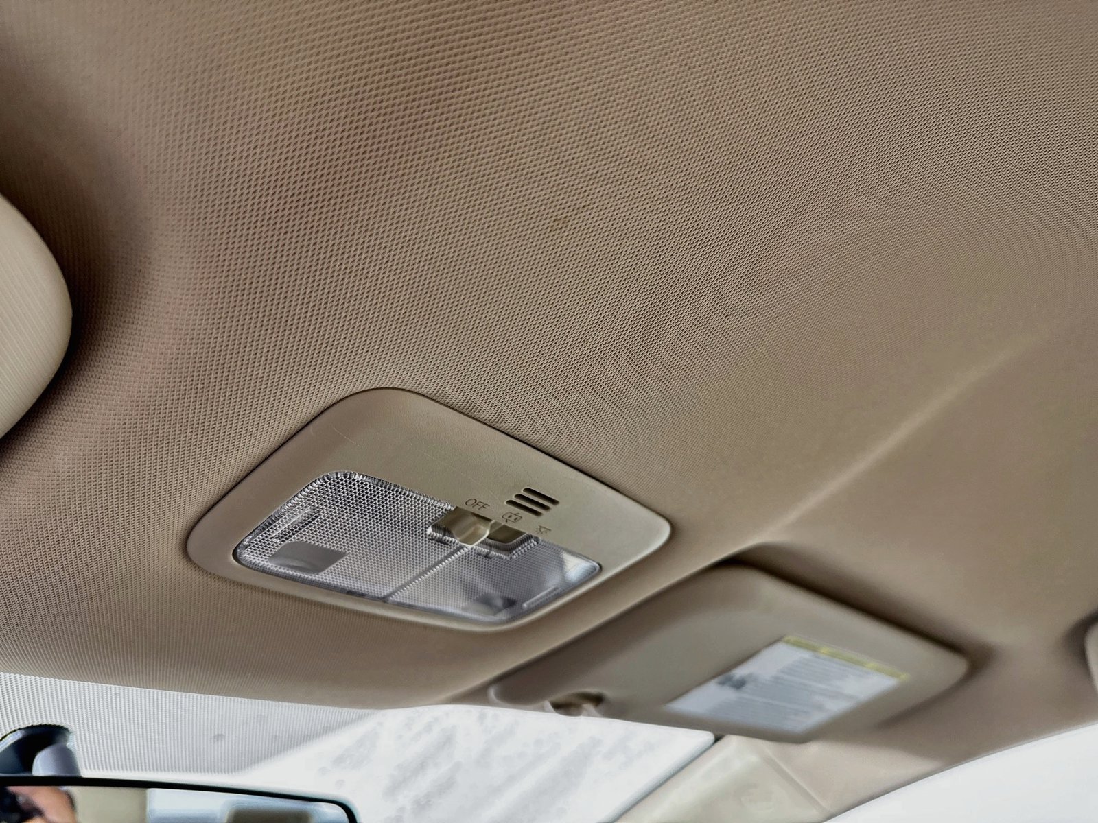 Used 2014 Toyota Corolla LE FWD image 18