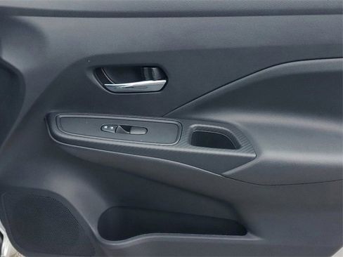 New 2025 Nissan Versa SV image 32