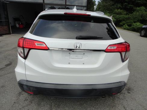 Used 2019 Honda HR-V EX image 5