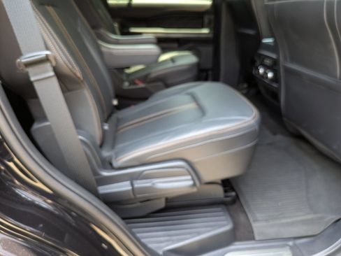 Used 2023 Ford Expedition Platinum AWD/4WD image 38