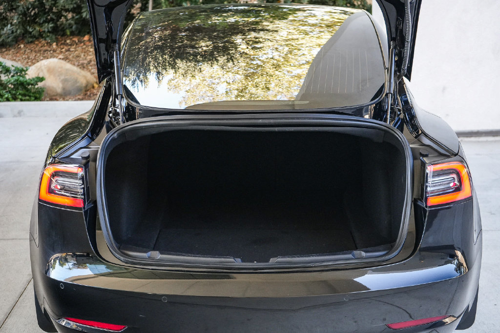 Used 2019 Tesla Model 3 Standard Range Plus RWD image 23