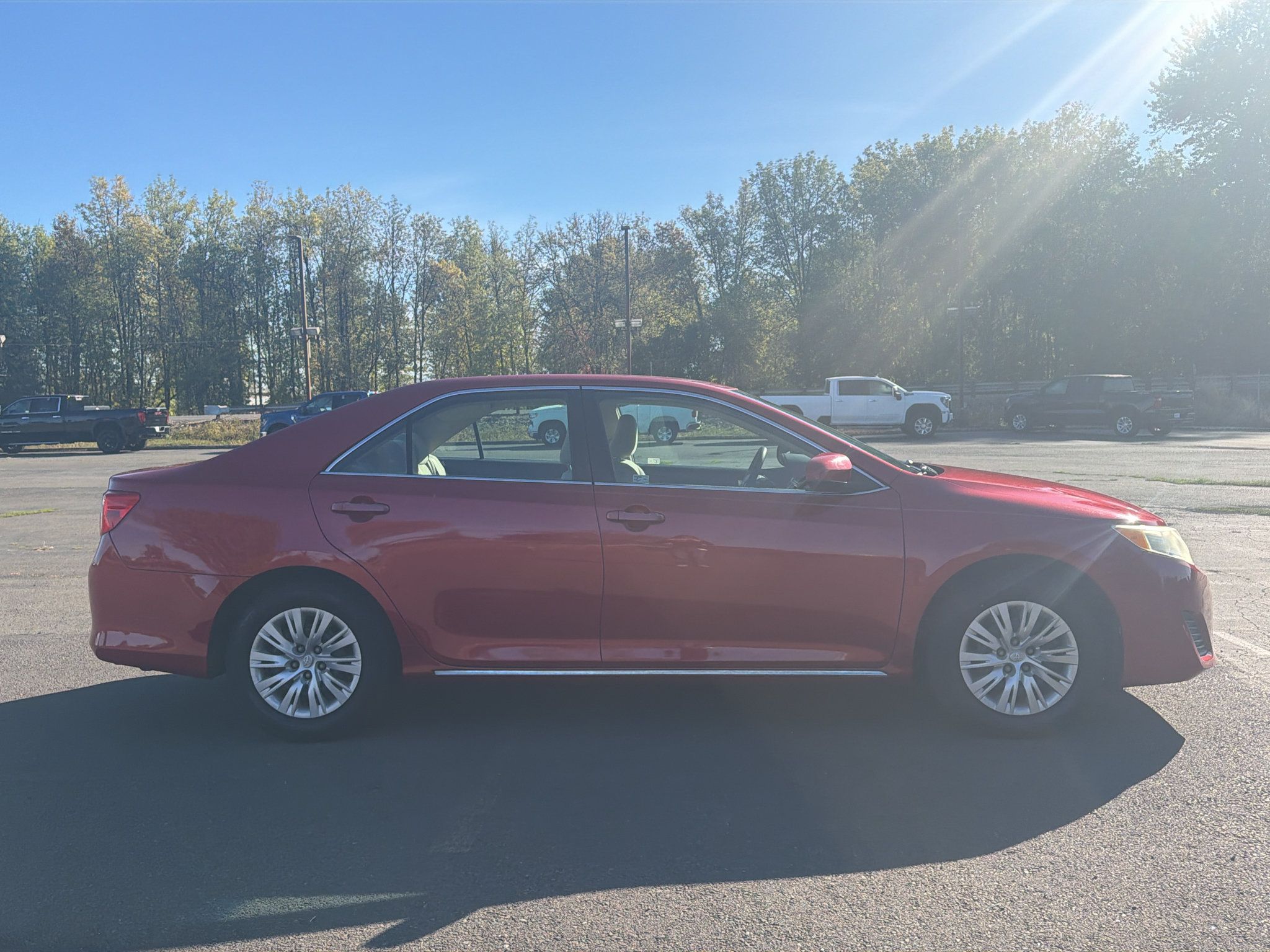 Used 2012 Toyota Camry LE FWD image 10