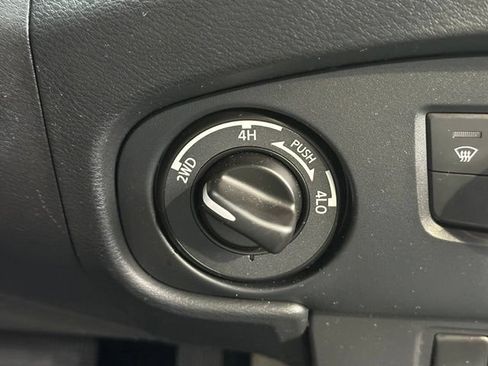 Certified 2022 Nissan Frontier SV w/ Technology Package AWD/4WD image 34