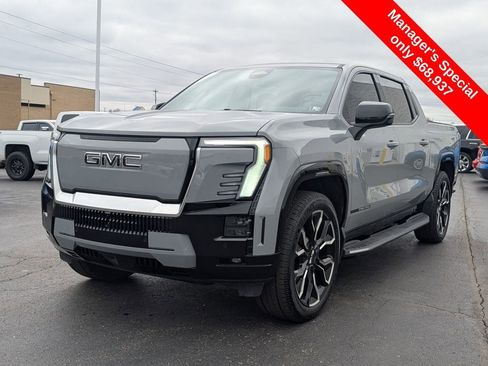 Used 2025 GMC Sierra EV Denali AWD/4WD image 3