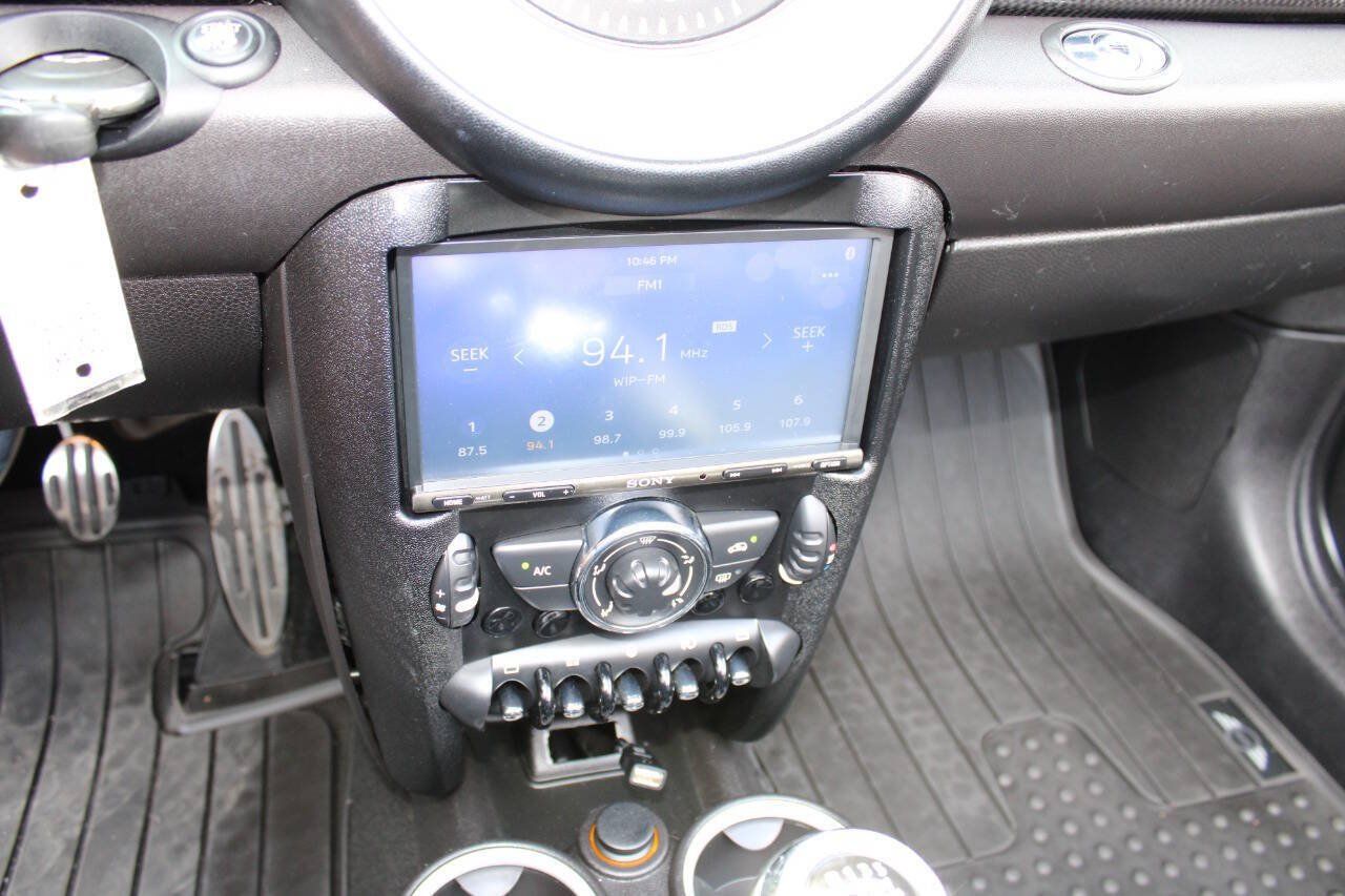 Used 2013 MINI Cooper S FWD image 23