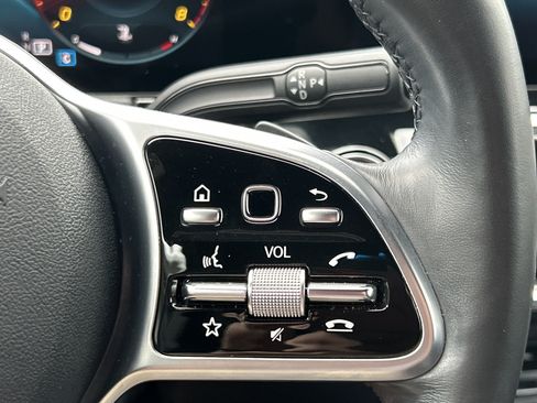 Certified 2023 Mercedes-Benz GLA 250 4MATIC image 27