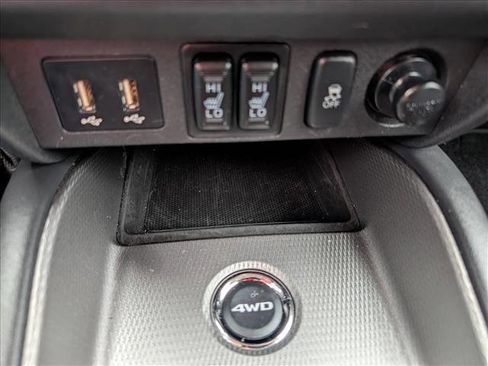 Used 2024 Mitsubishi Outlander Sport SE image 32