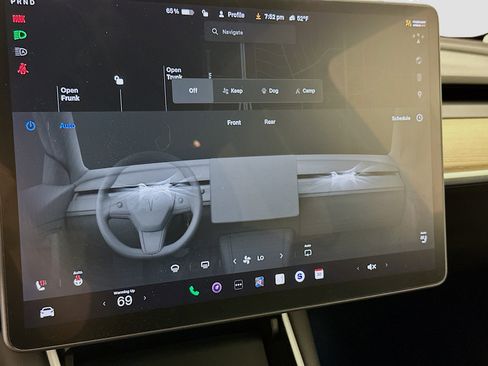 Used 2021 Tesla Model Y Long Range AWD/4WD image 24