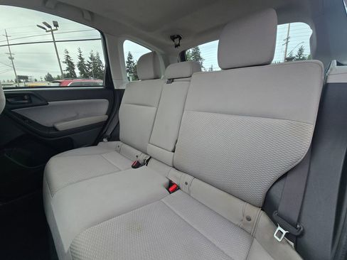 Used 2018 Subaru Forester 2.5i Premium AWD/4WD image 17
