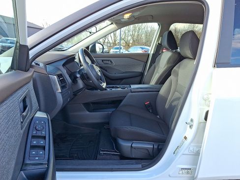 Certified 2023 Nissan Rogue S image 15