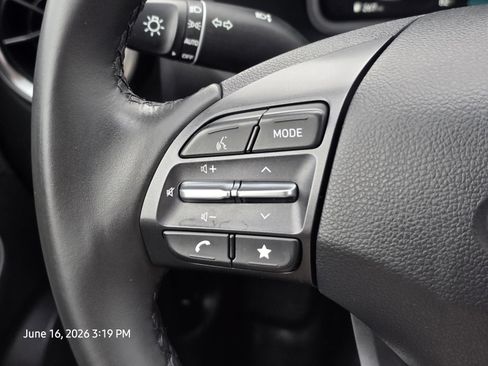 Certified 2022 Hyundai Kona Limited FWD image 30
